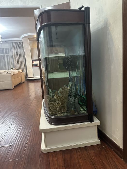 Аквариум с подставкой