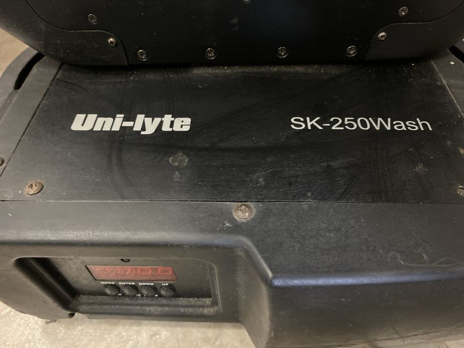 Намаллен!!!Moving Head Uni-Lite SK-250Wash