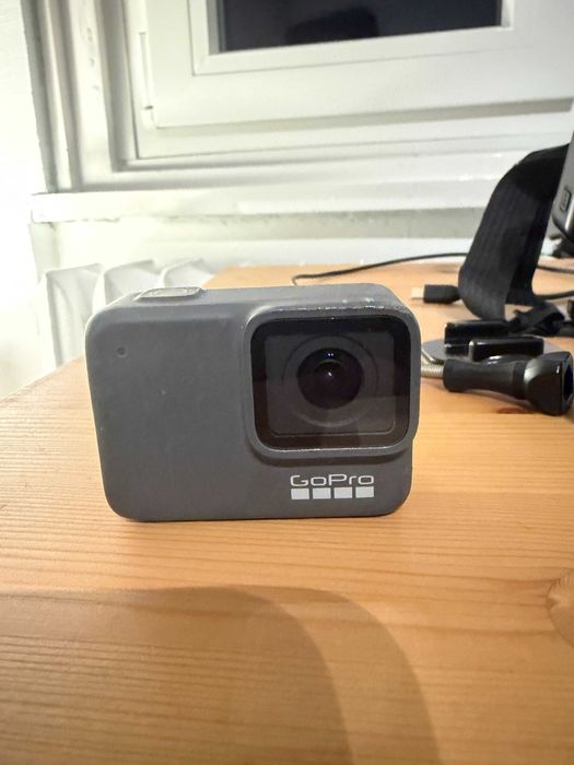 GoPro HERO7 Silver + много аксесоари