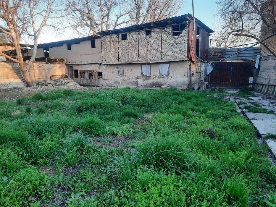 Toshkent viloyati Keles da orqa oldi ko'cha 6 - sotux quruq er sotilad