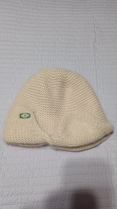 Продам шапки. Не дорого.