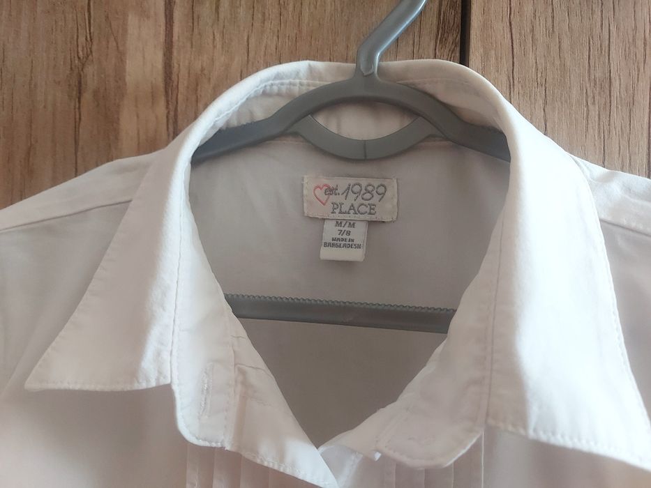 Школьные рубашки б/у на девочку 7-8 лет. Состояние отличное. Привозные