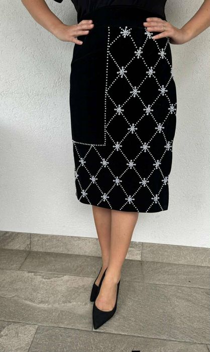 Fuste catifea cu margele