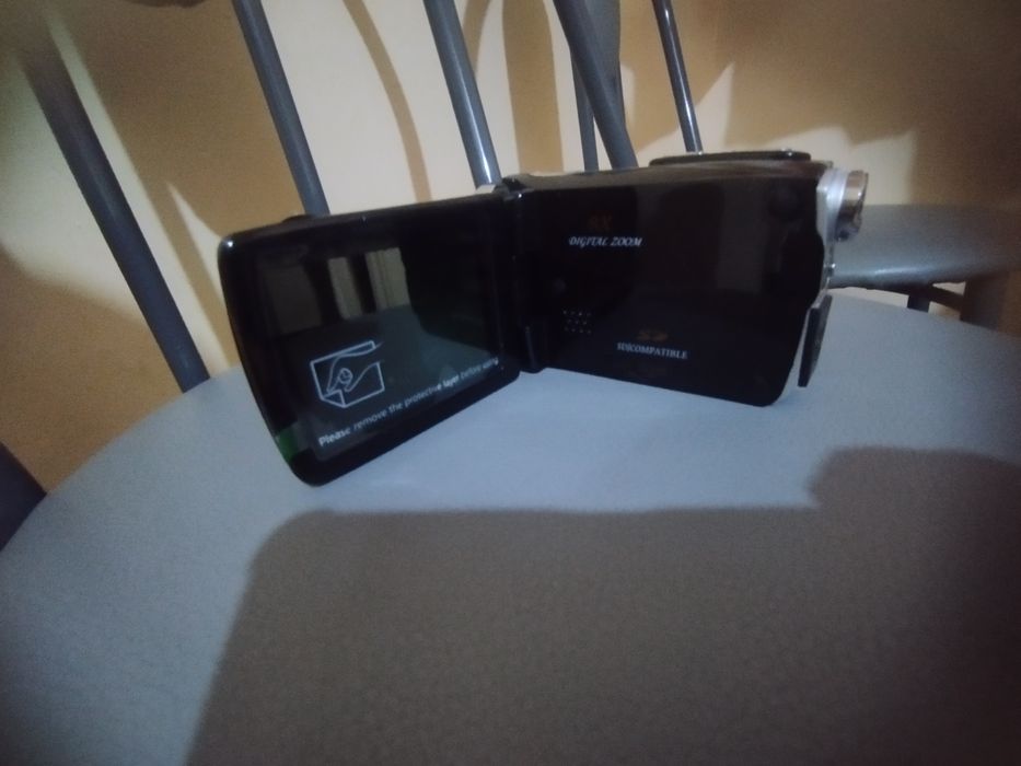 Видеокамера Sony 8X, 32 GB , 12 mp