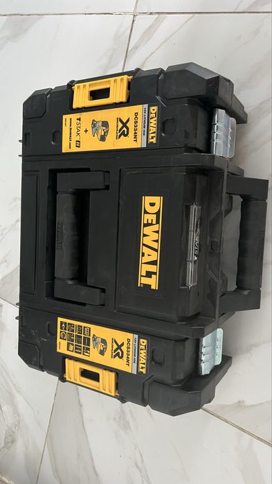 Аккумуляторный лобзик DeWALT DCS334NT-XJ