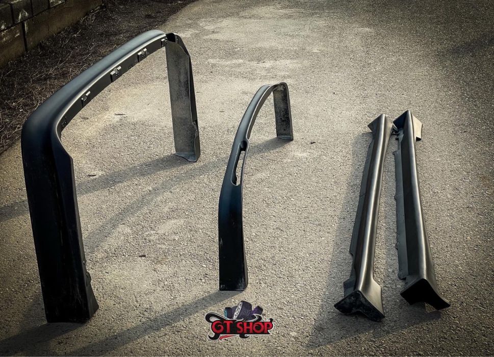 Накладки на чайзер 100