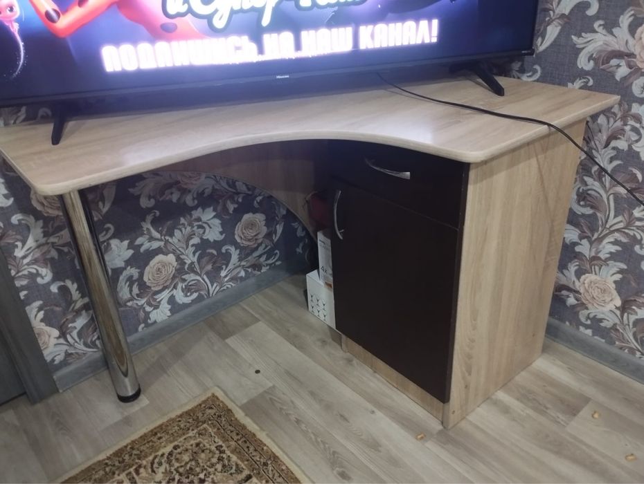 Продам стол тумба самовывоз