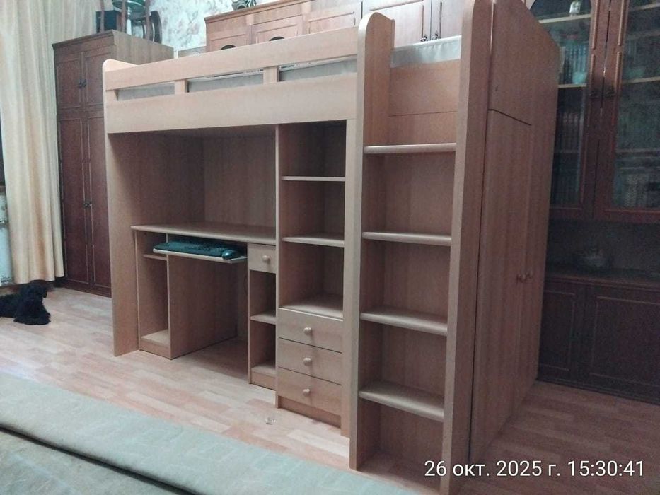 Двухъярусная кровать (ЛДСП), Германия.