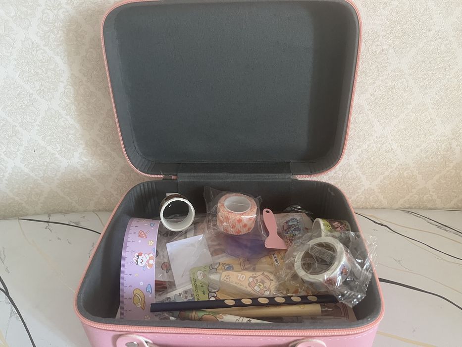 Продам чемодан набор