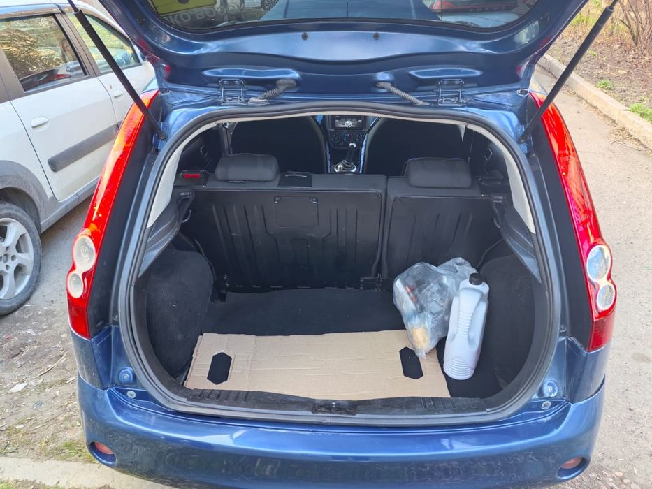 Продам Ford fiesta 2006г