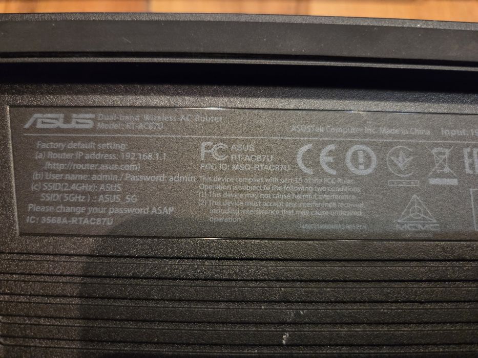 Router wireless internet Asus AC87U Dual-band Wireless AC2400 Gigabit in stare foarte buna
