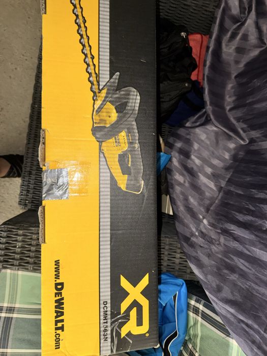 DeWalt Masina de tuns gard viu NOUA