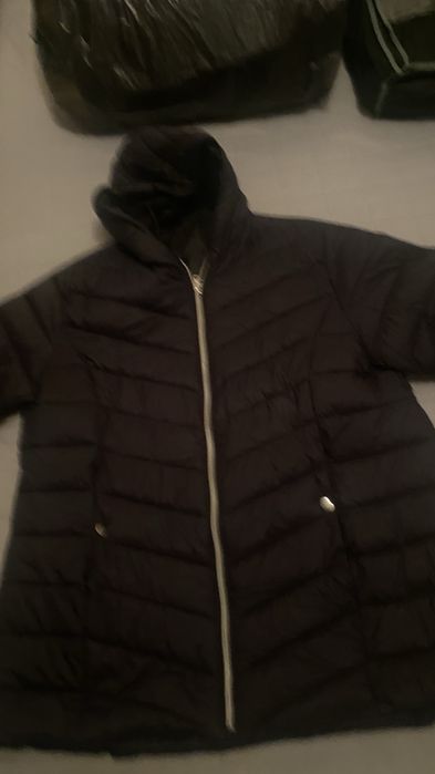 Продавам дамско , зимно яке