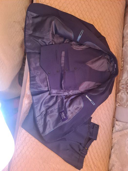 Продам 2тройки.почти новые