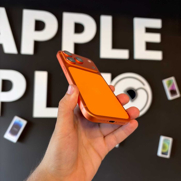 iPhone 17 Pro 512Gb Cosmic Orange Aproape Nou 100% Baterie + 24 Luni Garanție/ Apple Plug