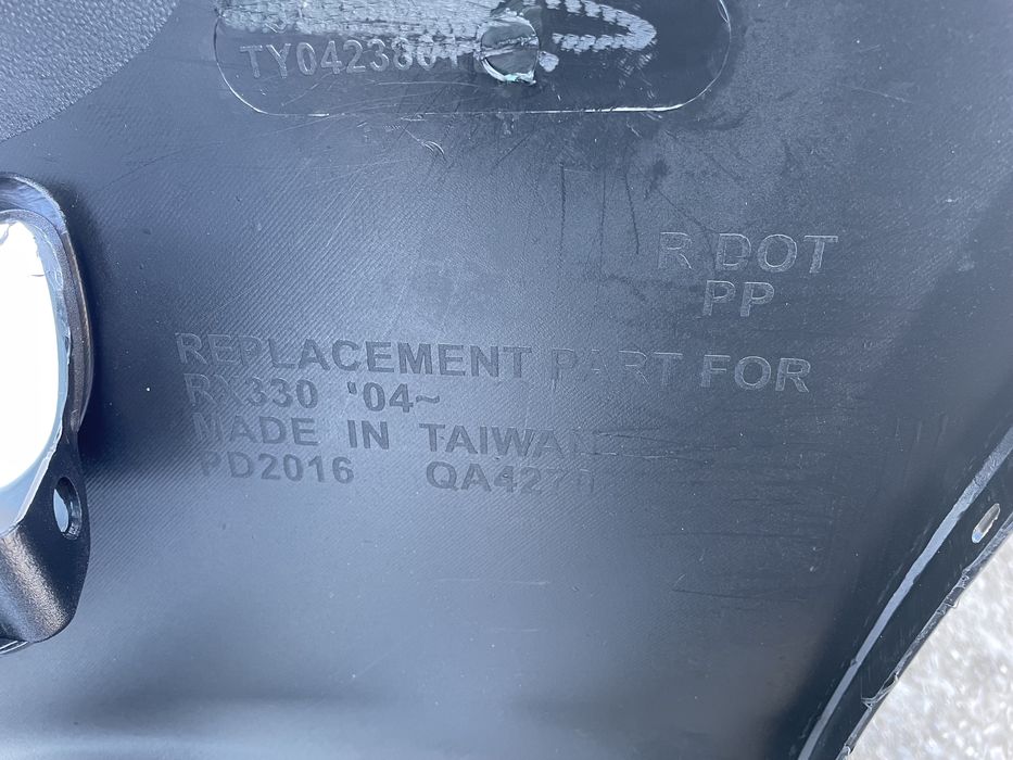 Передний бампер на Lexus Rx 300,330,350