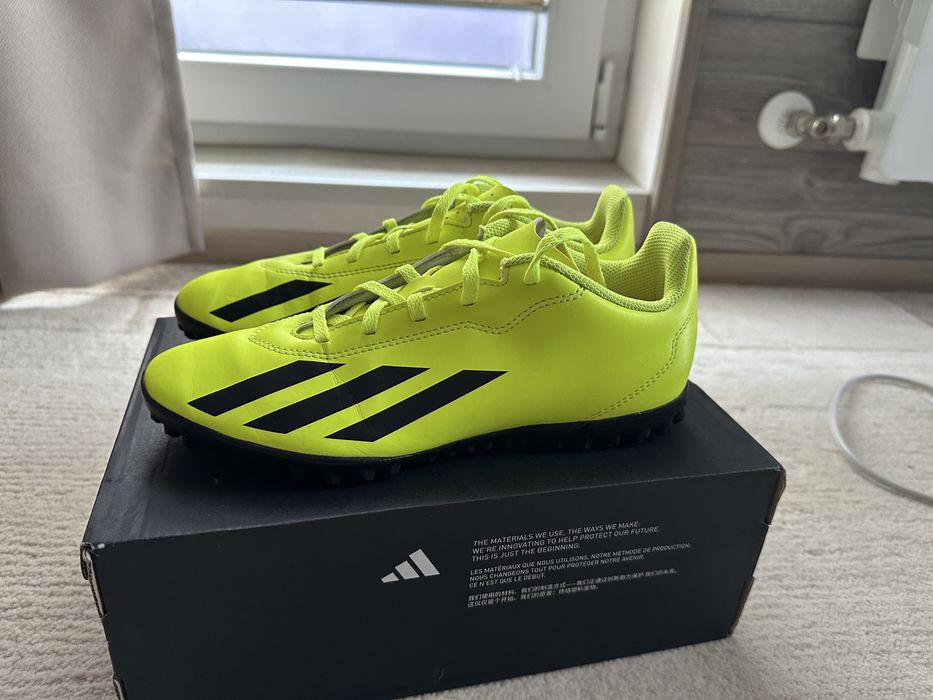 Детски футболни обувки стоножки adidas номер 37 1/3