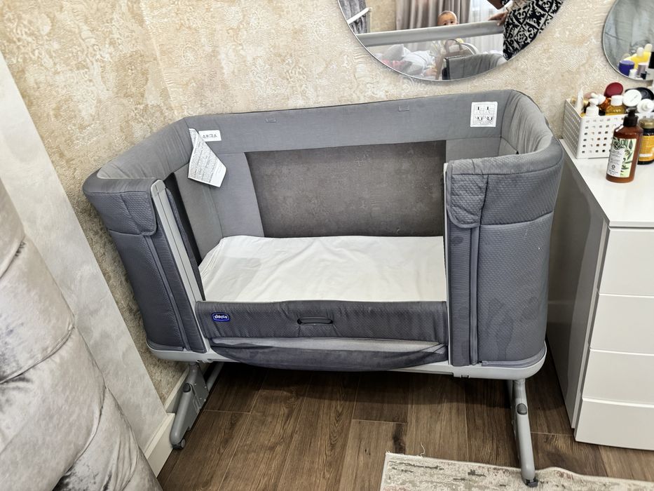 Продается детский манеж кровать от chicco