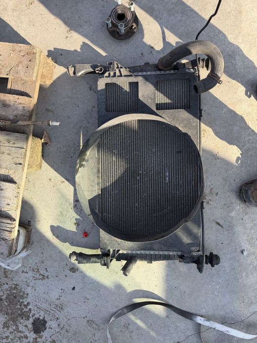 Воден радиатор с дифузьор за Ford Transit 2.4 / 2.2 TDCi