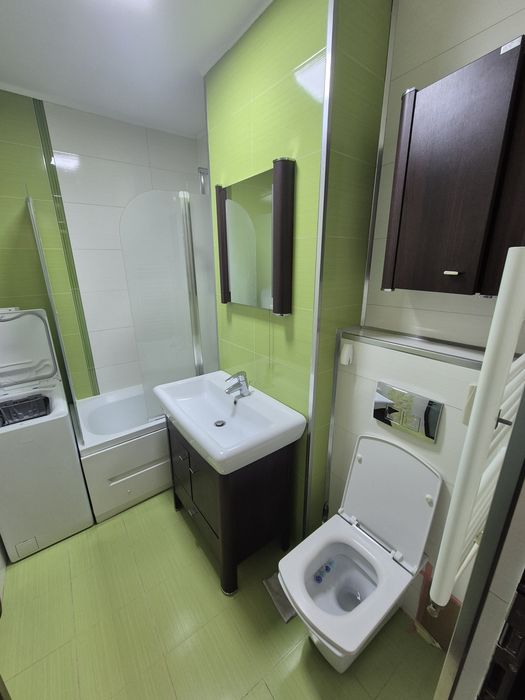Inchiriez apartament  Piata Gorjului