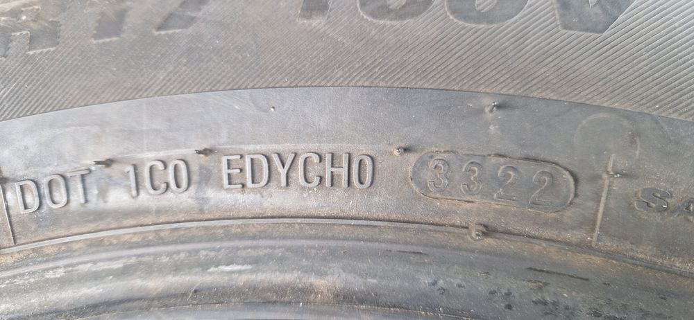 Cauciuc 215/60 R17  vara aproape nefolosit