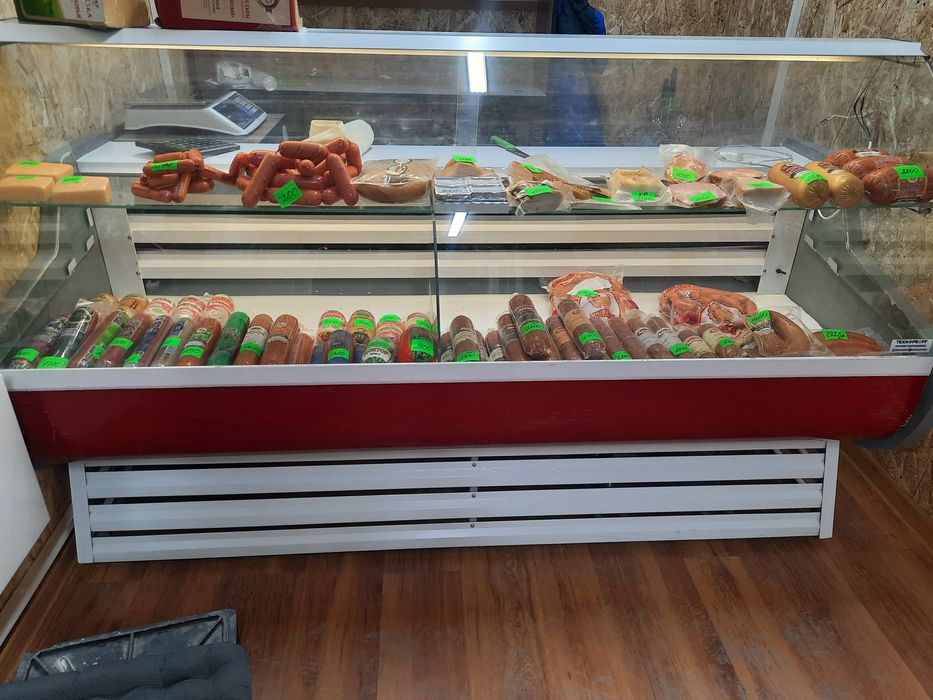 Продам ветринный холодильник в отличном состоянии