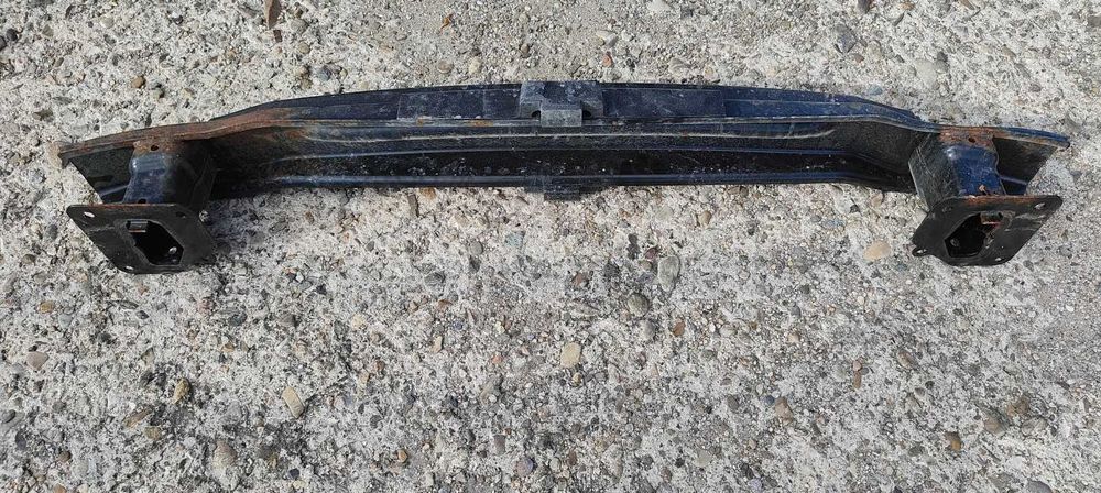 Задна Греда под Бронята VW Sharan 10+