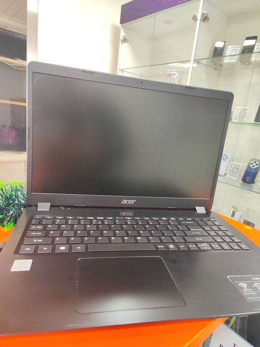 Продаю ноутбук Acer Aspire 3 в отличном состоянии