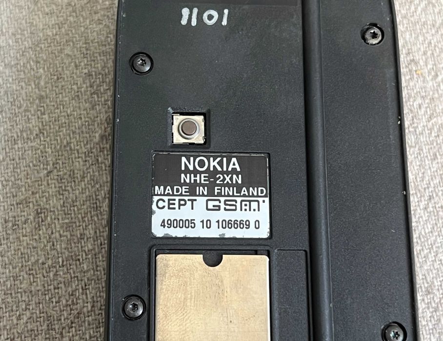 Telefon mobil vintage Nokia 1011 CEPT GSM NHE-2XN colectie raritate