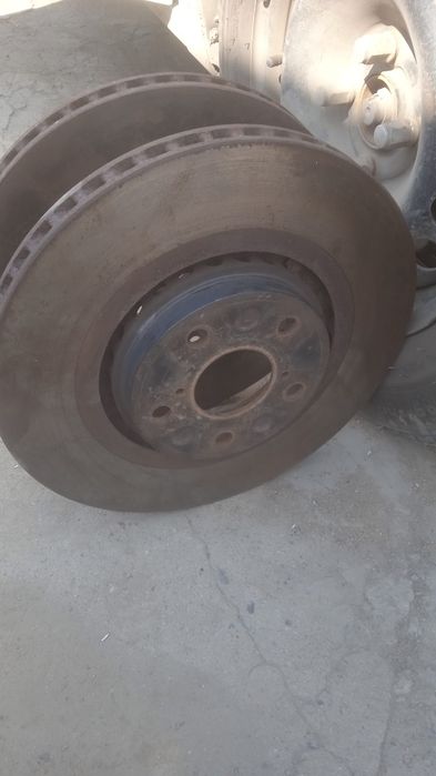 Тормозной диск на тойота новый