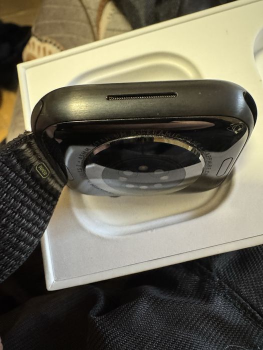 Apple Watch 7 /45мм/- 300лв.