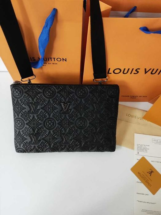 In stoc Louis Vuitton Portofel Geanta, piele 9706