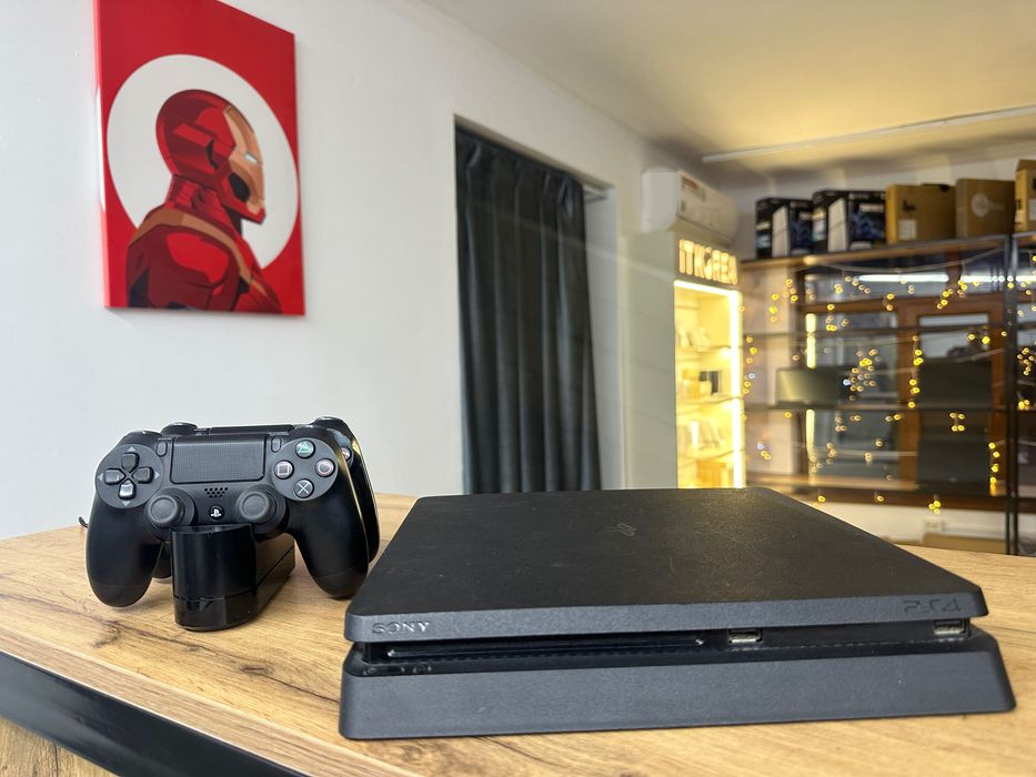 Продаю PS4 SLIM / сатам пс4 слим 1тб