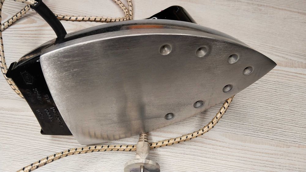 Продам утюг периода СССР, новый