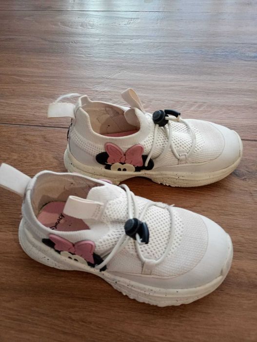 Vand adidasi Zara pentru fete, Minnie Mouse, Marimea 26
