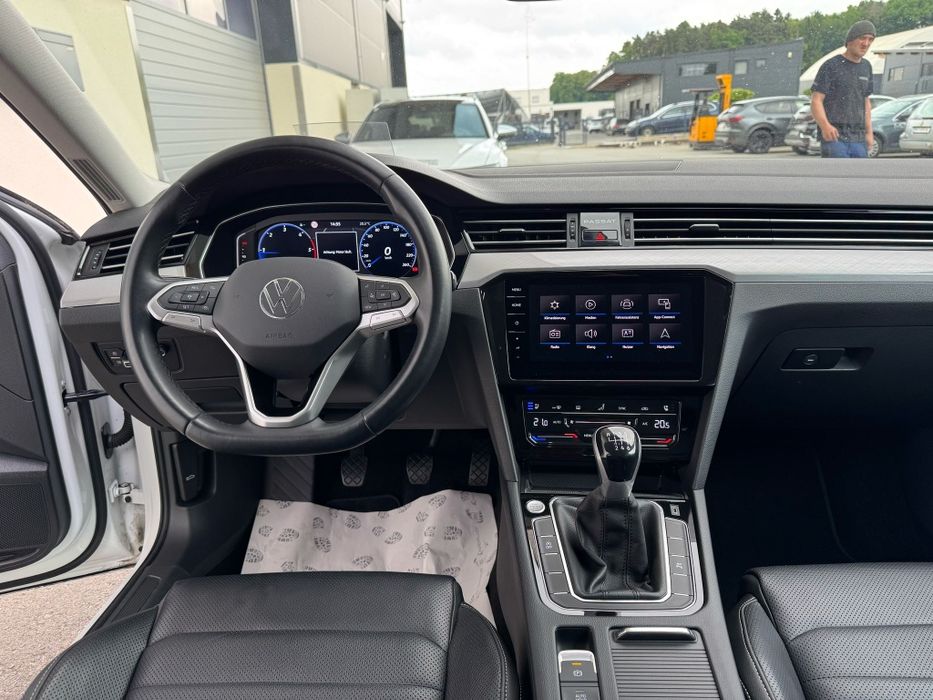 VOLKSWAGEN Passat 2022 — imagine 4