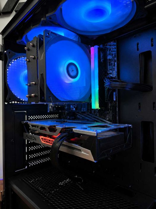 Гаранция! Геймърски компютър! 6600XT, Intel i5-12400F, 16GB RAM