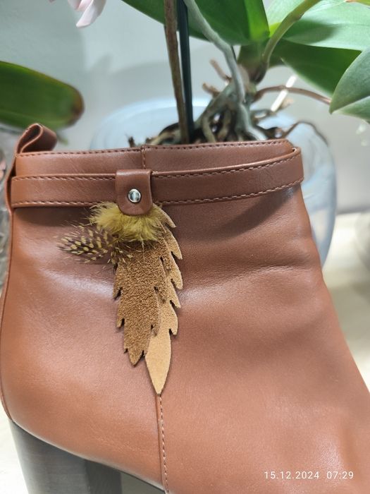 Дамски боти от естествена кожа