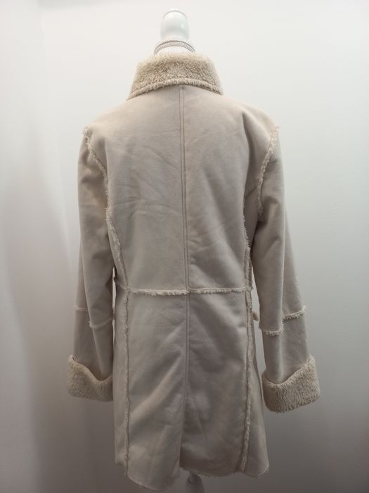 Palton damă,  cu blaniță artificială.