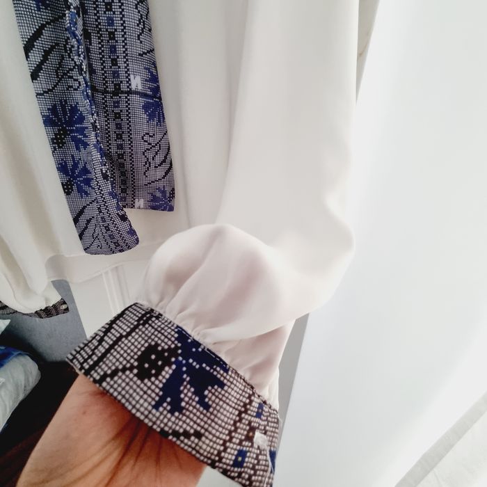 bluza 38 office model raluca martinescu