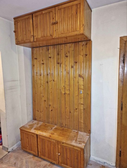 Mobilier hol din lemn brad