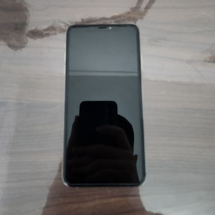 iPhone XS max 128qb продаётся