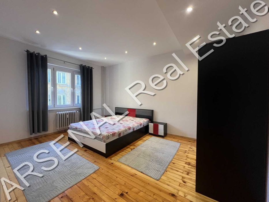 Двустаен апартамент под наем, Център