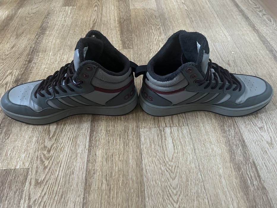 Продам ботинки адидас демсезон