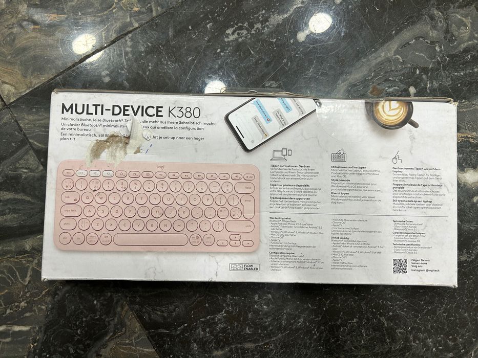 Tastatura roz Logitech