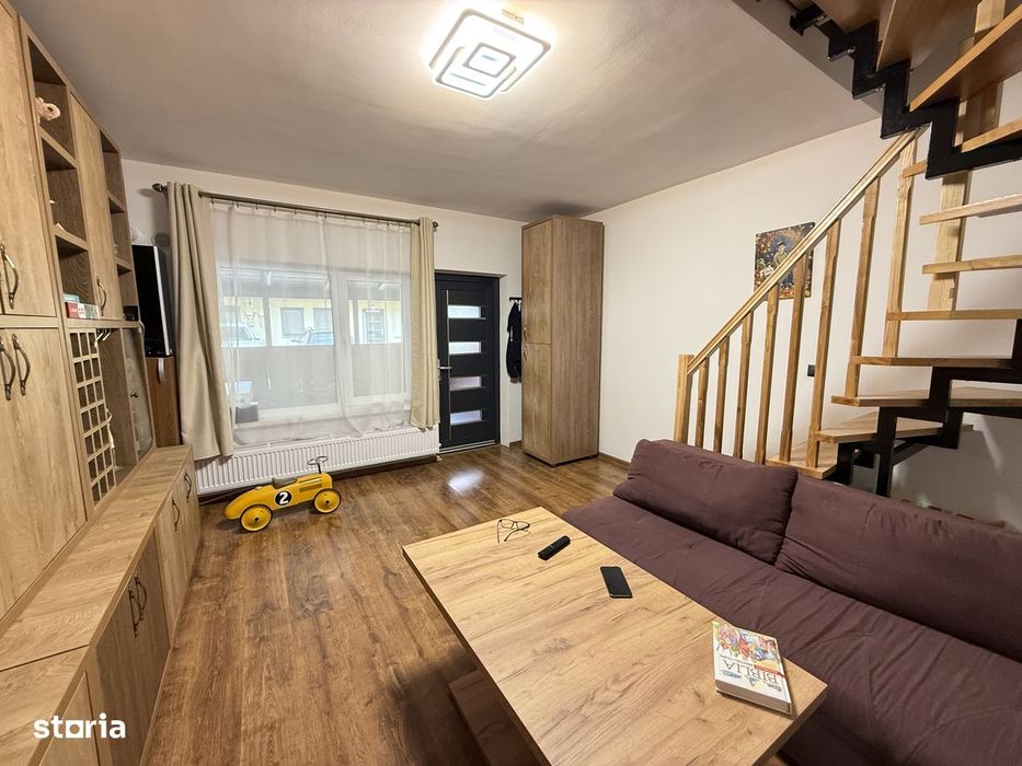 Casa tip duplex de vânzare