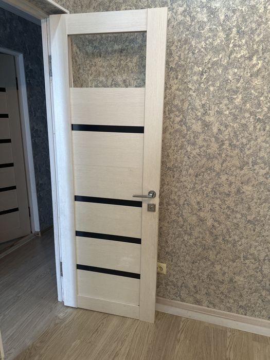 Продам двери б/у