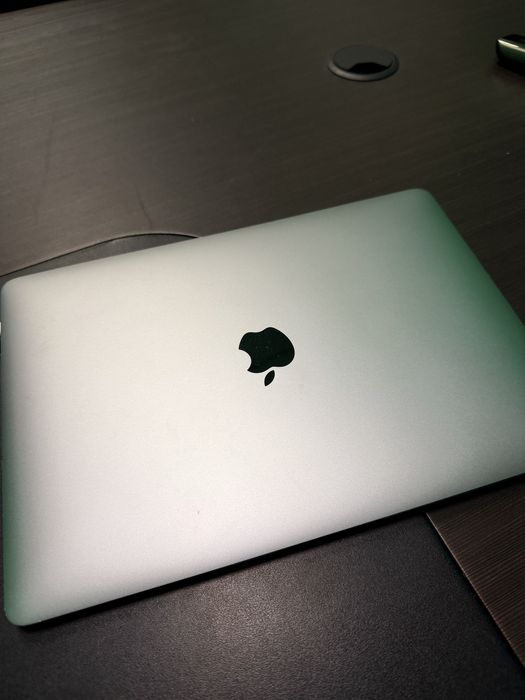 MacBook Air M1 2020 / АКБ 93%