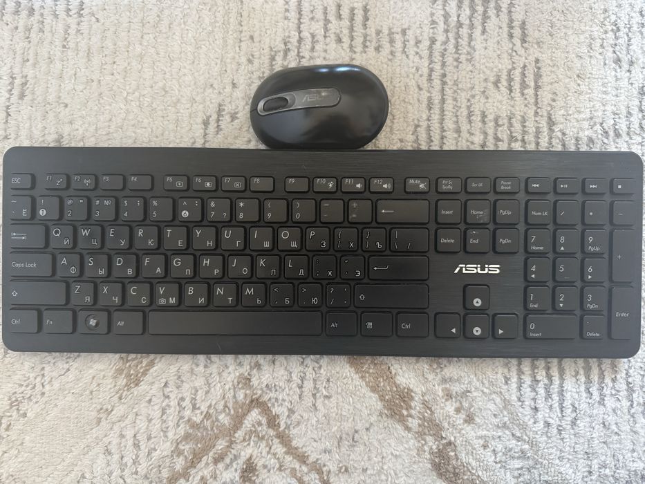 Продается моноблок ASUS ET2210