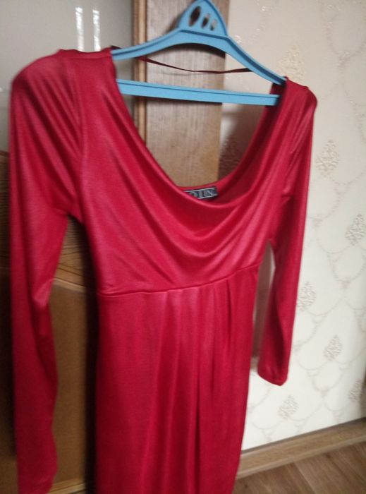 Платье  красивое